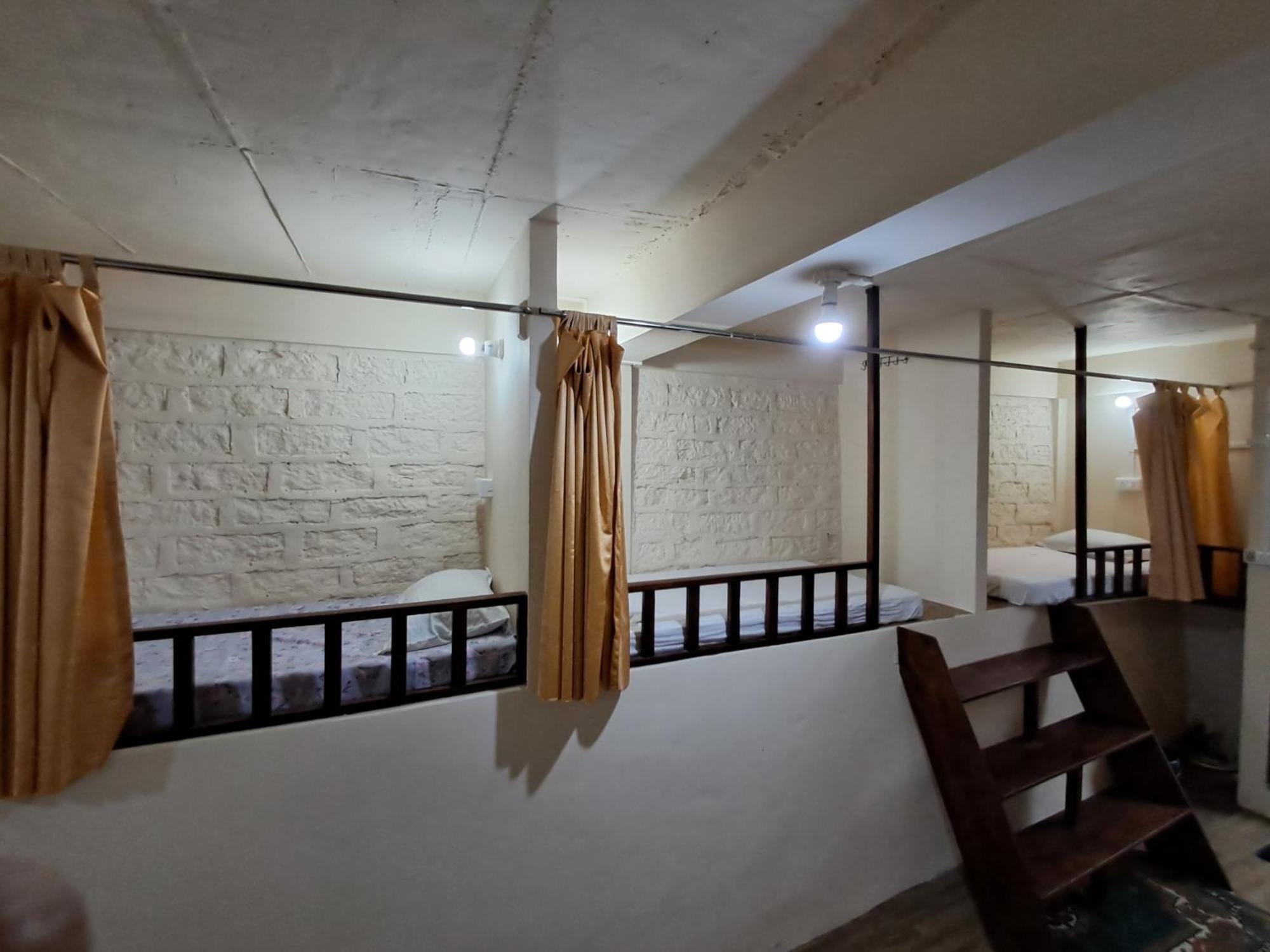 Dormitories/Hosteller, Giftland Homestay Aizawl Exterior photo